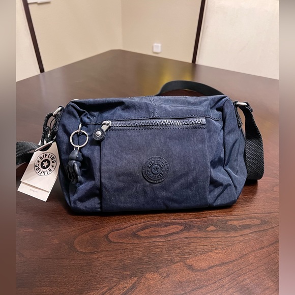 Kipling - Picture 2 of 7